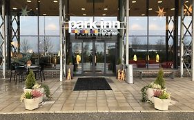 Park Inn by Radisson Oslo Airport Hotel West